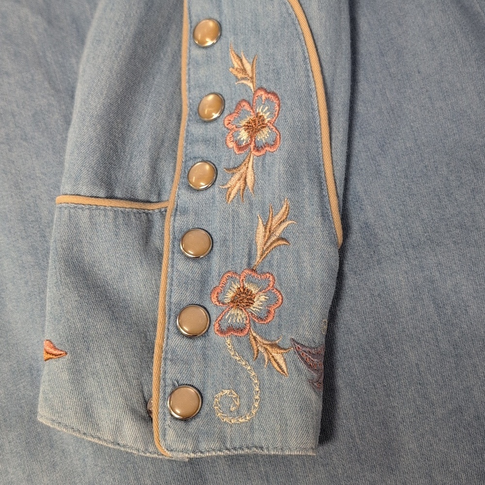 Scully Embroidered Light Blue Denim Ladies Western Snap Buttons Detail Cuff Sz L - Picture 5 of 5